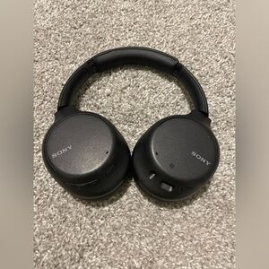 Sony WH-CH710N Wireless Noise Canceling Over Ear Headphones - Black - READ!